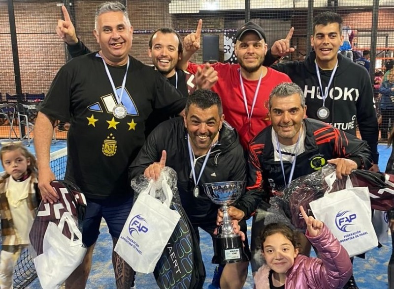Olavarrienses se lucieron en el Nacional de pdel